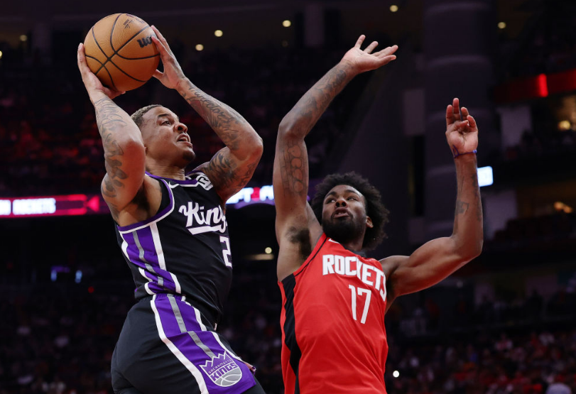 包含NBA常规赛：布朗克斯国王队大胜小牛队的词条